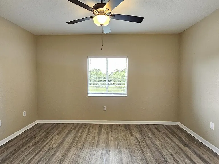 1063 Golden Lakes Blvd #322 — Photo 9