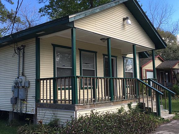 Front entrance with Porch