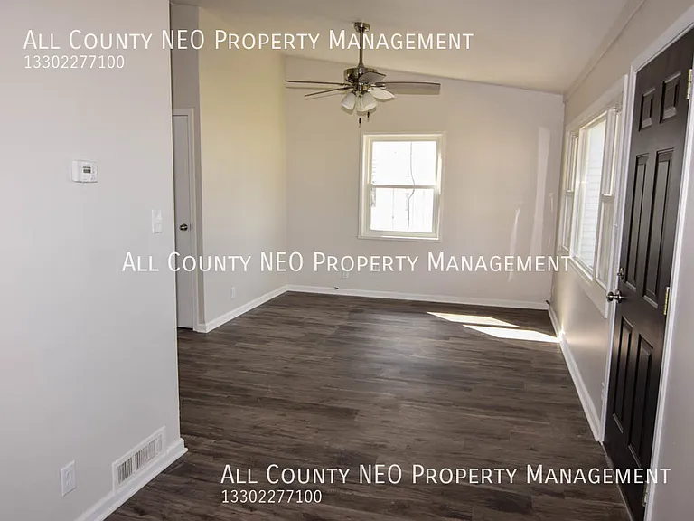 2470 Center Ave — Photo 5