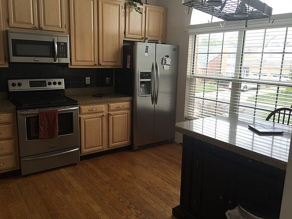 Kitchen - Granite, Stainless