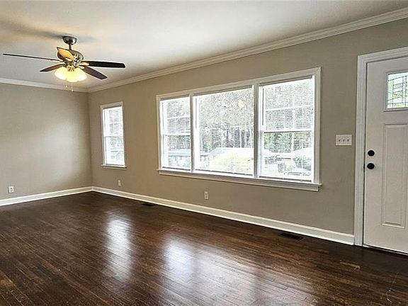 2nd image of 1752 Parkhill Dr