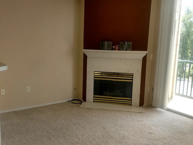1882 Mallard Dr — Photo 3