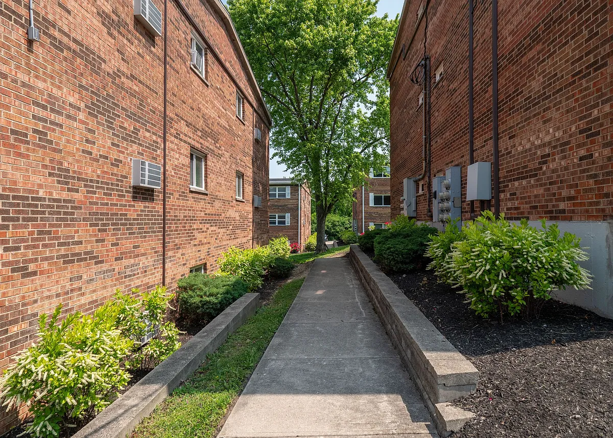 Building Photo - Allen Creek Apartments