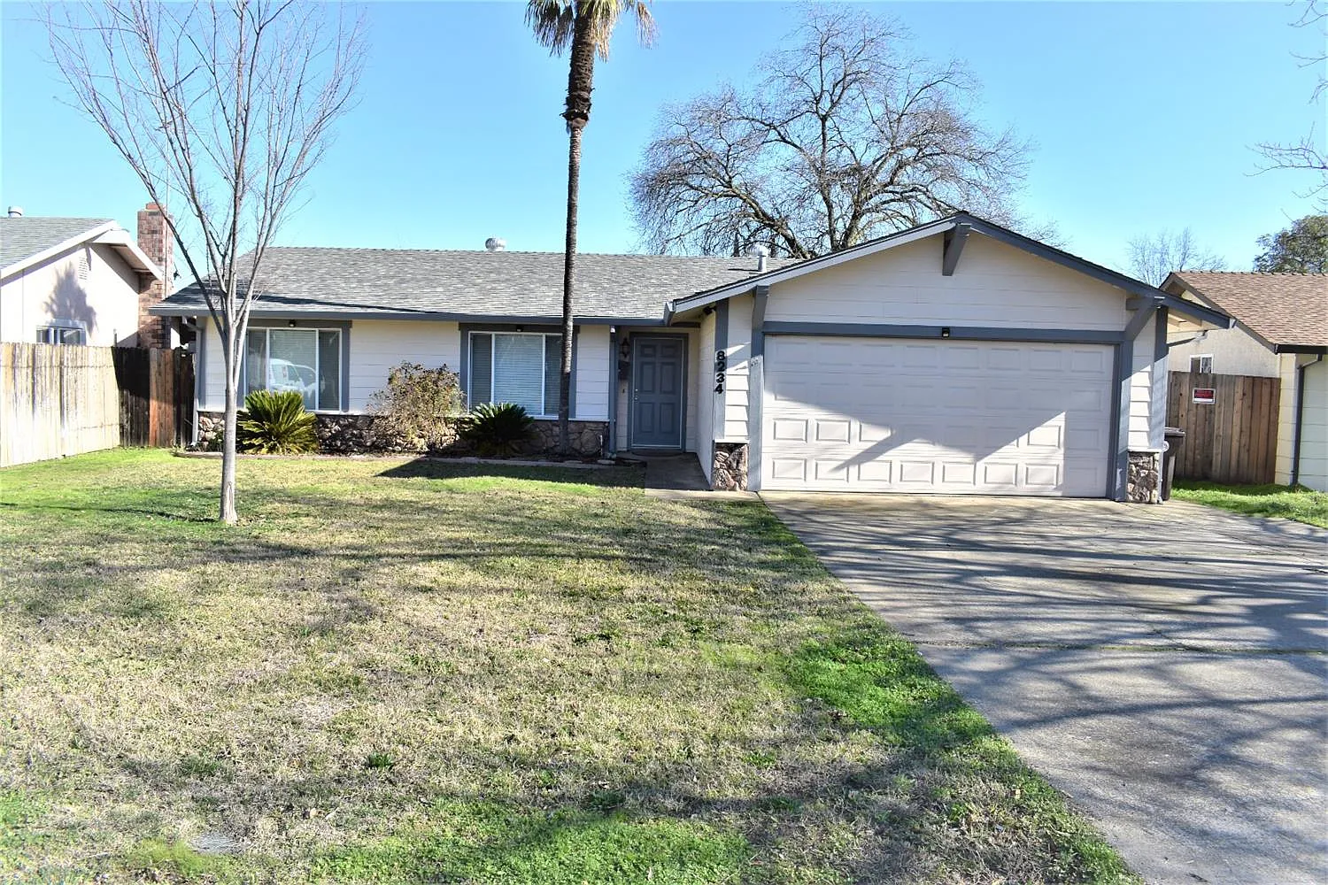 8234 Rusch Dr photo 1