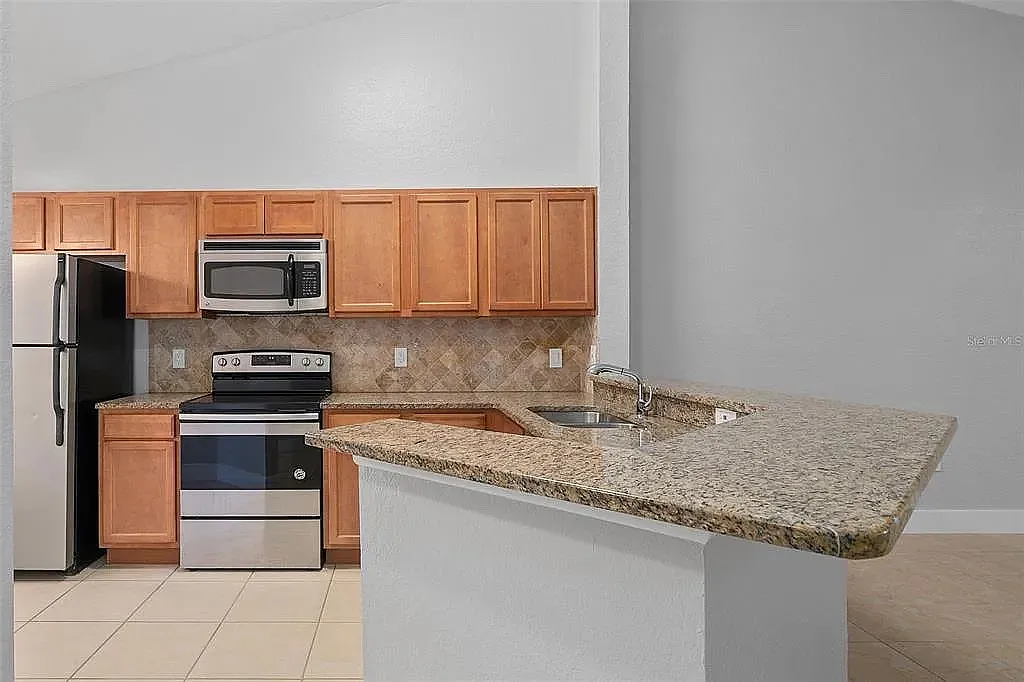 7784 Sugar Bend Dr — Photo 4