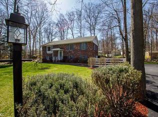 4 Andrea Dr, Newburgh, NY 12550