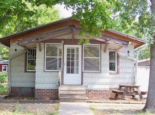 10 Bungalow Ct, Newton, IA 50208
