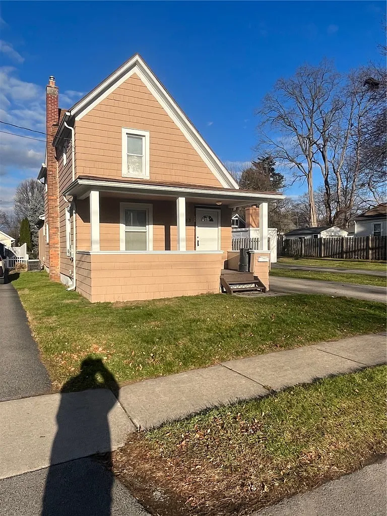 Building Photo - 223 E Filbert St
