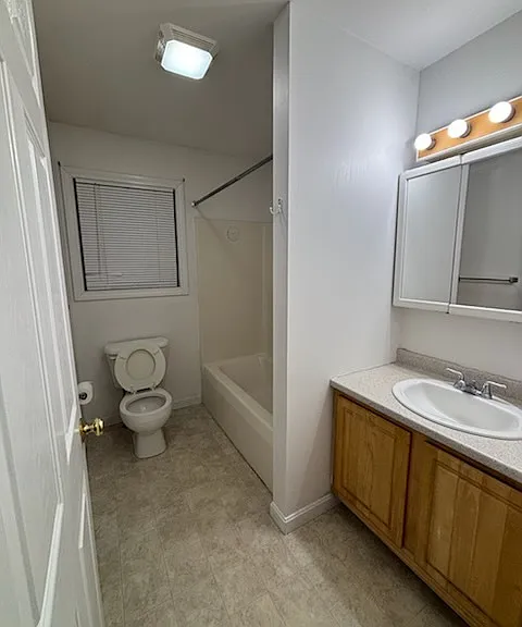 86 Fieldstone Dr #B — Photo 2