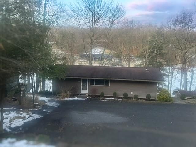 1st image of 341 Irle Ln