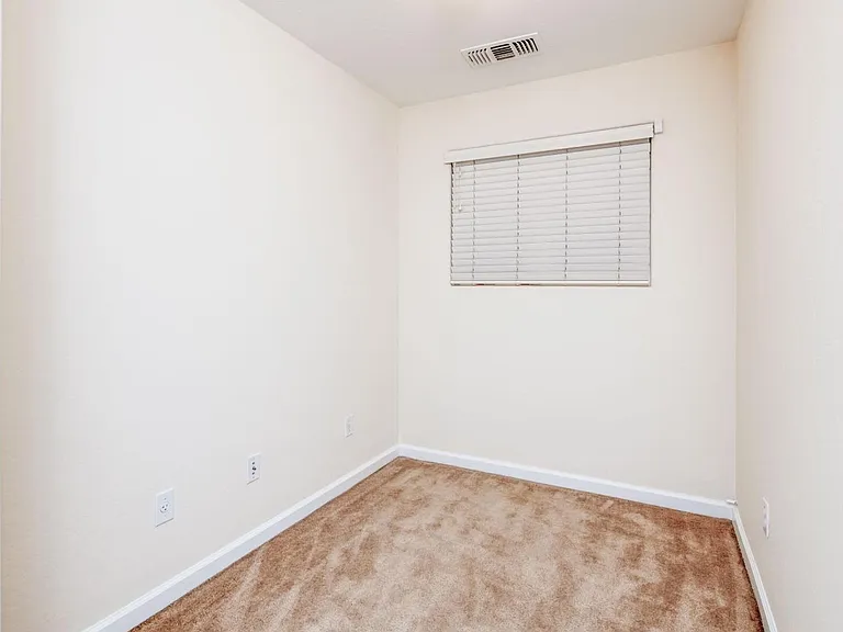 551 S Kona Ave — Photo 12