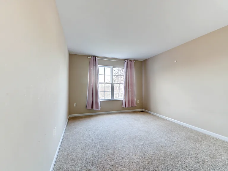 18 Pineview Valley Ct — Photo 44