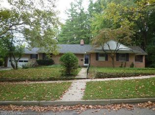 903 Pioneer St, Kalamazoo, MI 49008