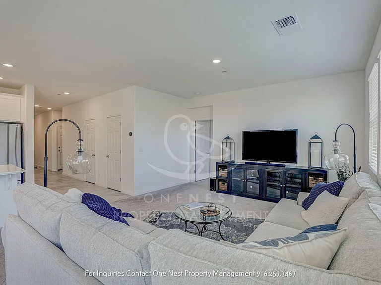 258 Martos Ct — Photo 7