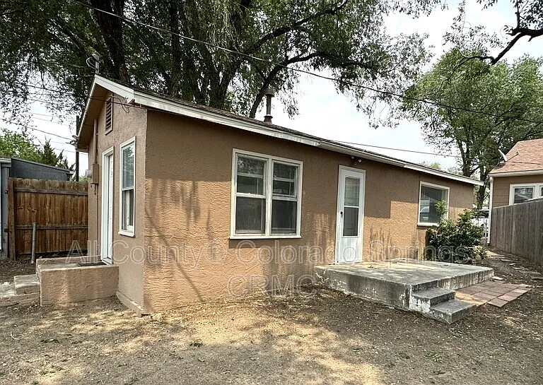 624 1/2 Yuma St — Photo 1