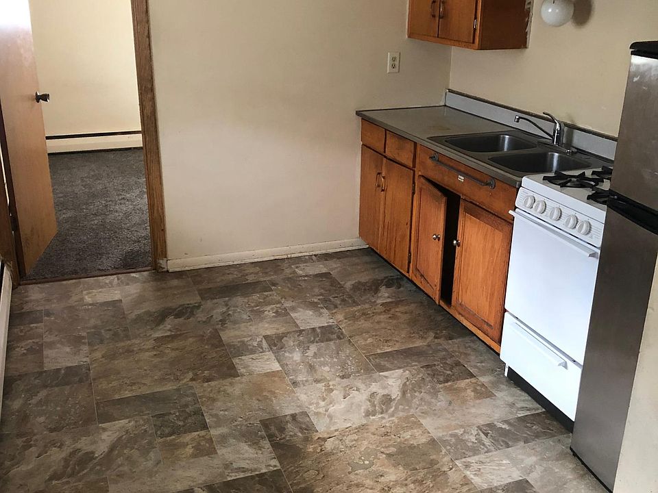 2nd image of 1725 Thomas Ave
