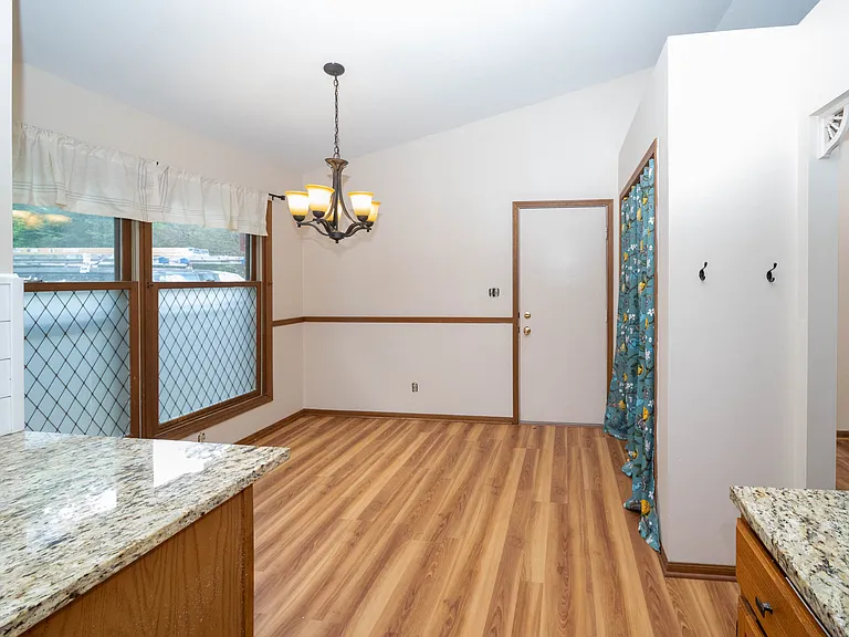 3516 Kings Lair Dr — Photo 6