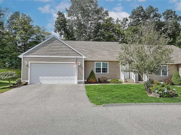 14 Commonway Dr, Brooklyn, CT 06234