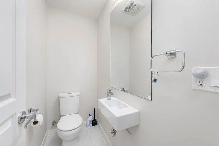 5551 Admiral Way #27 — Photo 2
