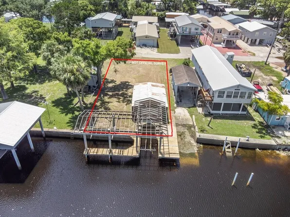65 SE 236th St, Suwannee, FL 32692