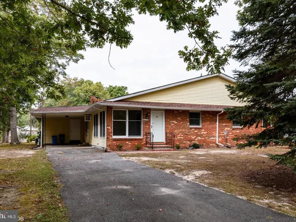 18 Cranberry Rd, Manahawkin, NJ 08050