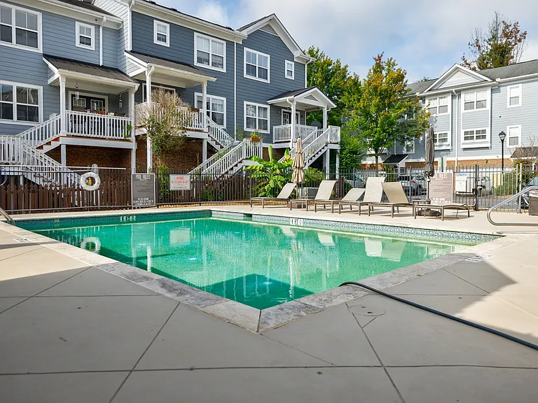 237 Carlyle Park Dr NE — Photo 34