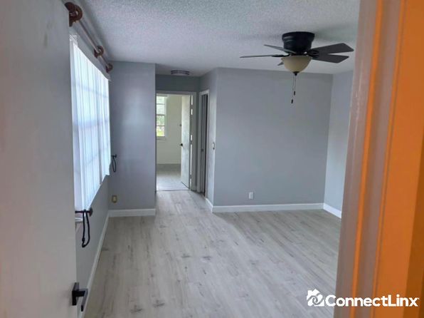11077 Longboat Dr