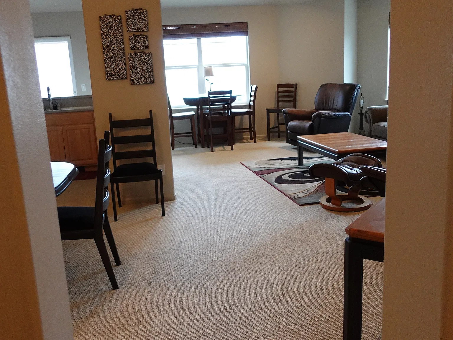 2 bed, 1272 sqft, $2,000 — Photo 4