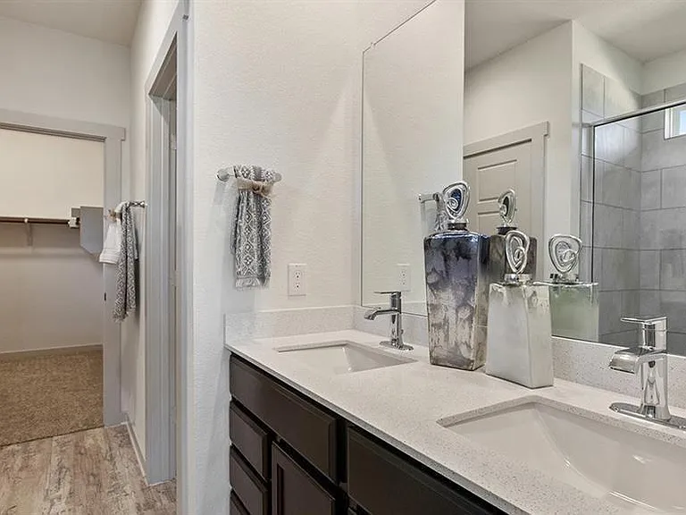 4605 Quarrybank Dr — Photo 8