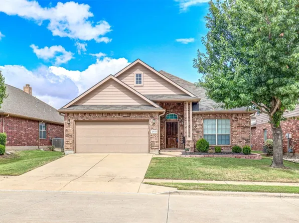 2621 Triangle Leaf Dr, Fort Worth, TX 76244