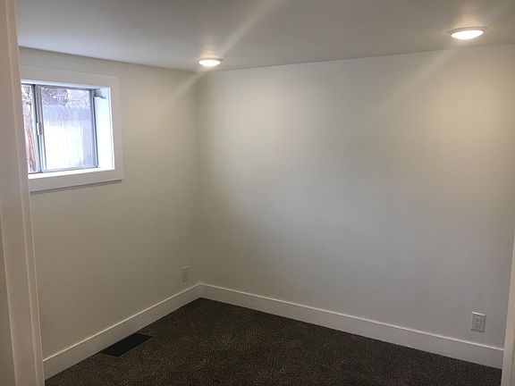 Back bedroom.