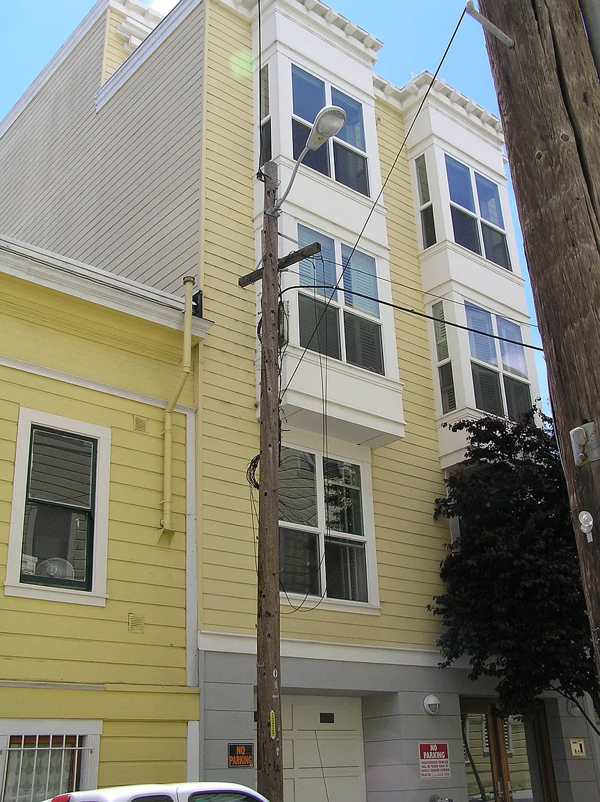 17 Brosnan St APT 3 photo 1