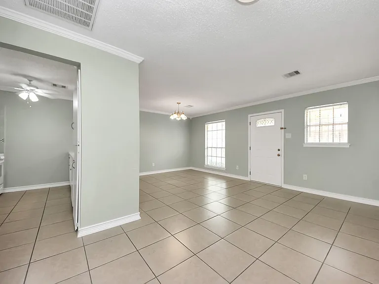 44 Tri Oaks Ln #44 — Photo 3