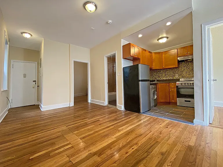 454 W 57th St #4B — Photo 1