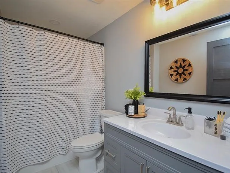 416 E Cairos Pl — Photo 15