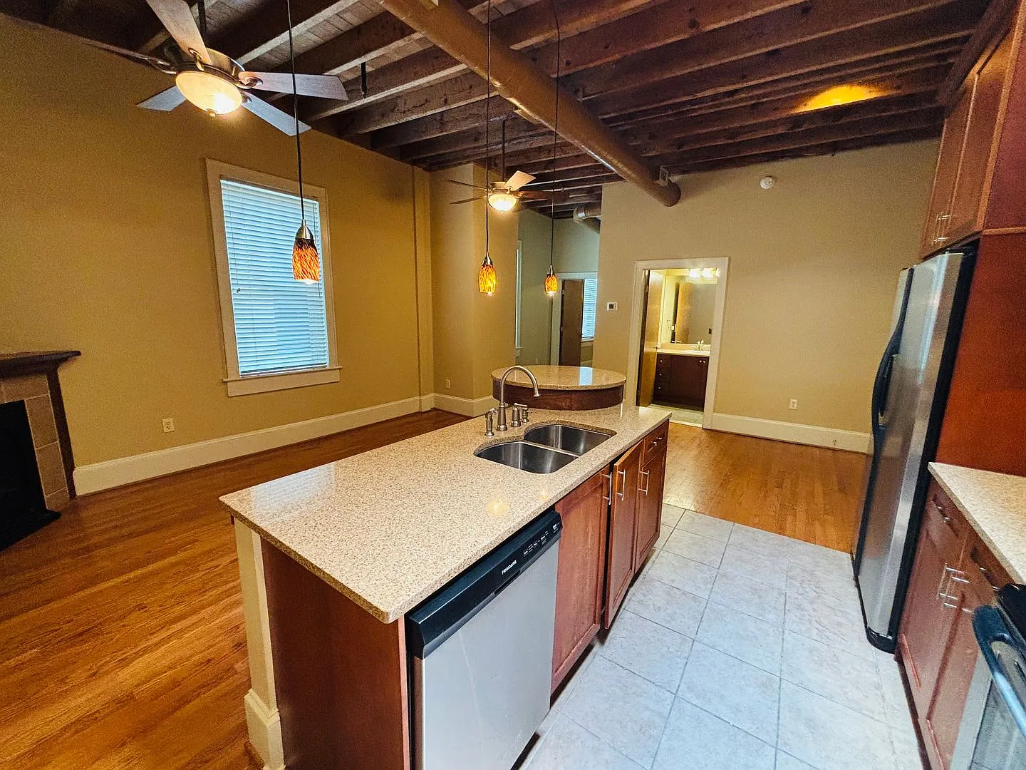 1 Bedroom, 1 Bath Apartment — Photo 4
