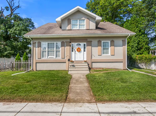 533 N Macon St, Bement, IL 61813