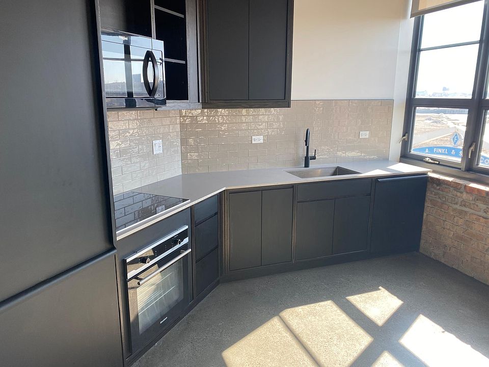 1st image of 2076 N Southport Ave #301