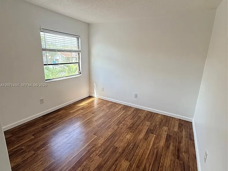 9645 SW 148th Pl #9645 — Photo 4