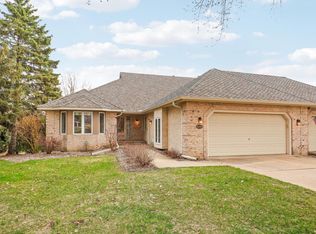 10395 Fawns Way, Eden Prairie, MN 55347