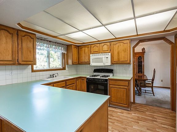 4th image of 10619 N Woodridge Dr