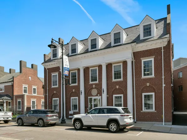 410 Washington St #302, Dedham, MA 02026
