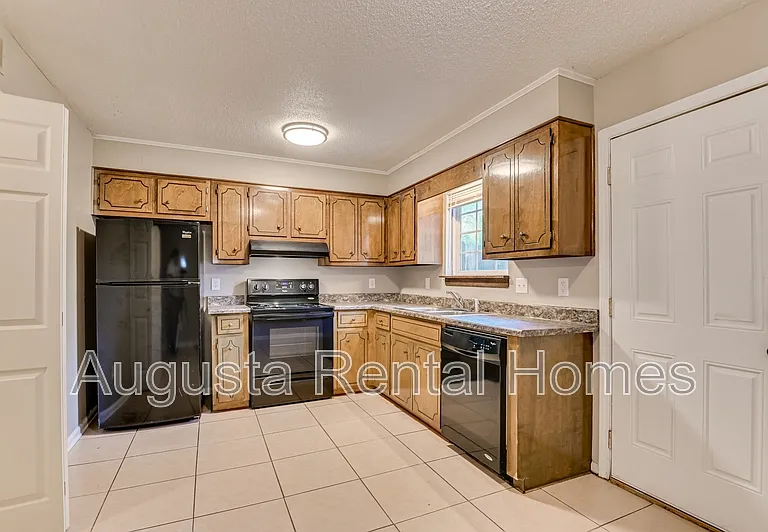 160 Chalet North Ct — Photo 21