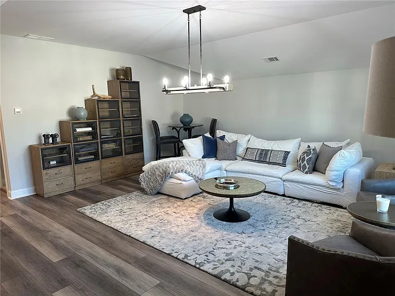 2212 Swansea Way — Photo 40