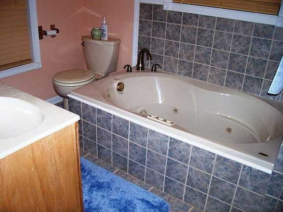 5th image of 341 Deer Creek Ln