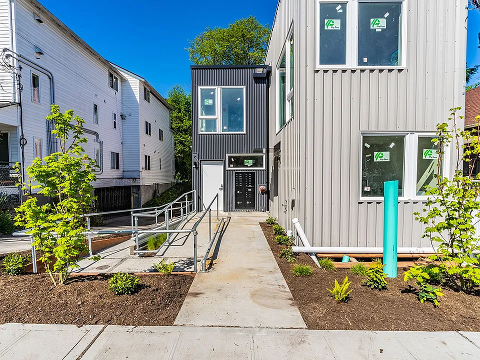 Beautiful Brand New Boutique Apartment Community
