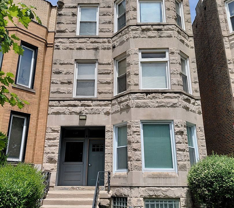1st image of 432 E 45th Pl