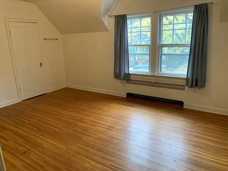 2111 NE 8th Ave — Photo 10