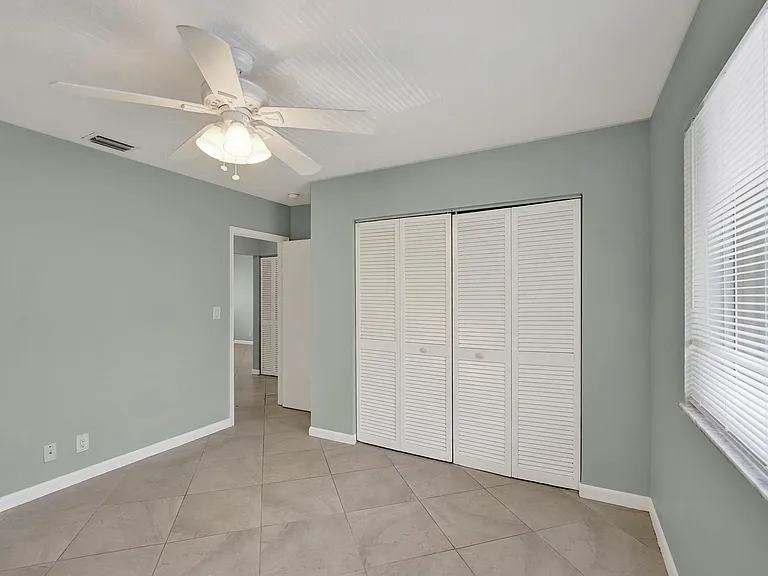 1250 Miami Rd #11 — Photo 26