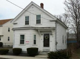 27 Blossom St, Lowell, MA 01852
